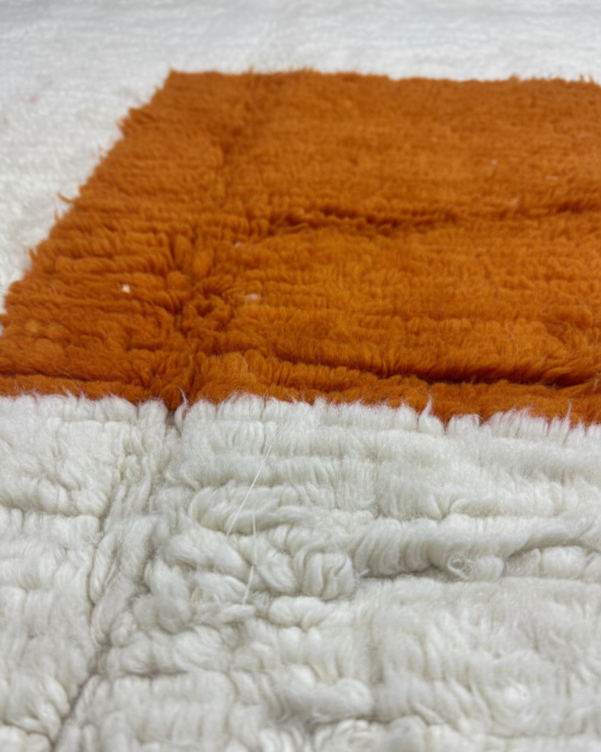 Handcrafted Moroccan Beni Ourain Rug – Minimalist Abstract Design | 4.9’ × 8.2’ (150 × 250 cm) | Modern Boho Statement
