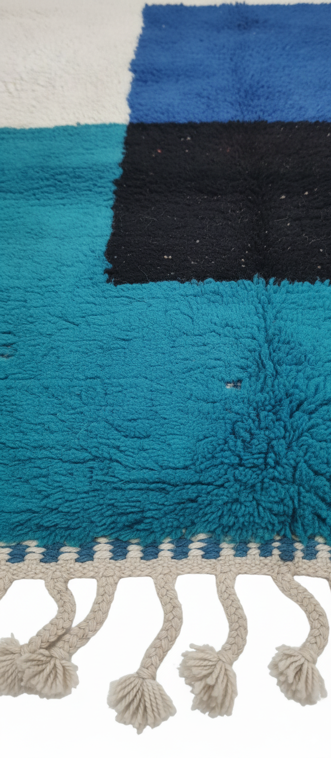 Authentic Handmade Moroccan Wool Area Rug – White & Turquoise Blue Carpet with Black & Blue Abstract Pattern | 4.9 x 7.2 ft (1.5 x 2.2 m) | Modern Boho Living Room & Bedroom Rug