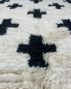 Handwoven Moroccan Beni Ourain Runner Rug – Black & White Geometric | 4.2’ × 12.8’ (150 × 390 cm) | Wool High-Pile Hallway Rug