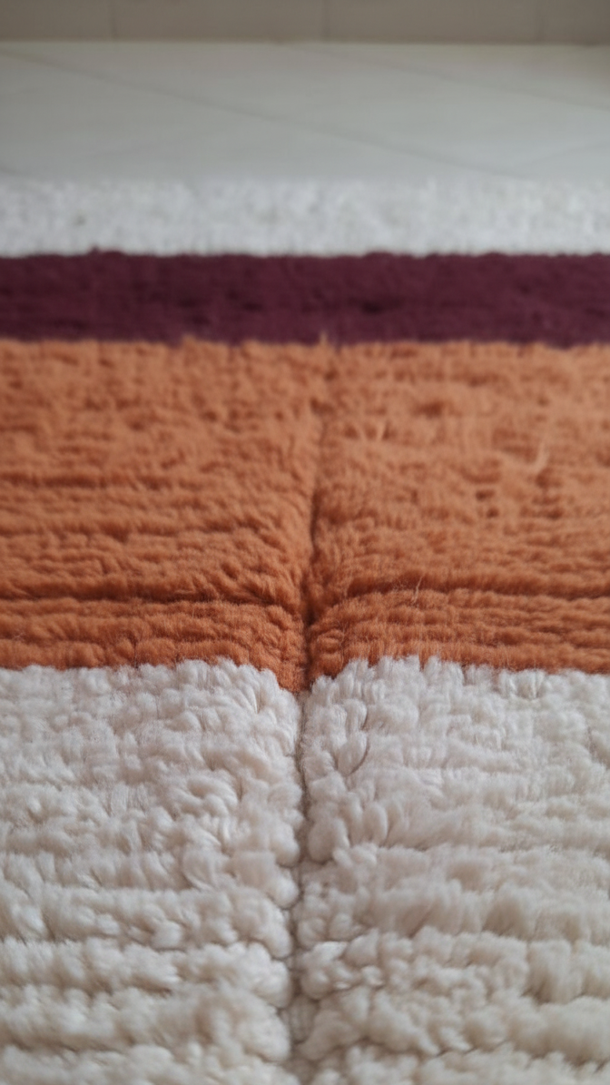 Handwoven Moroccan Bohemian Rug – 3.2’ × 5.2’ (100 × 160 cm) | High-Pile Wool Accent Rug | Terracotta & Burgundy