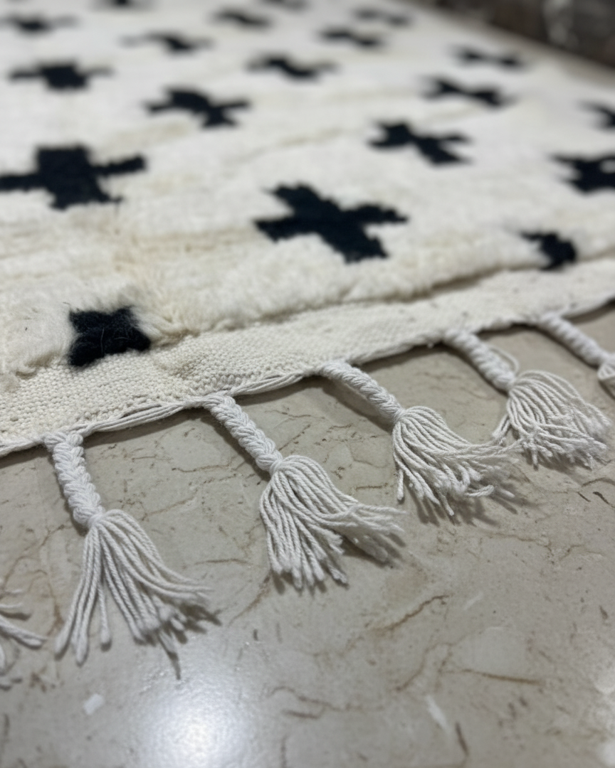 Handwoven Moroccan Beni Ourain Runner Rug – Black & White Geometric | 4.2’ × 12.8’ (150 × 390 cm) | Wool High-Pile Hallway Rug