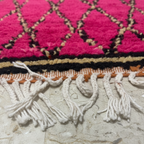 Handwoven Moroccan Berber Rug – Fuchsia & Crimson Diamond Lattice | 5.2’ × 6.9’ (160 × 210 cm) | Wool Area Rug