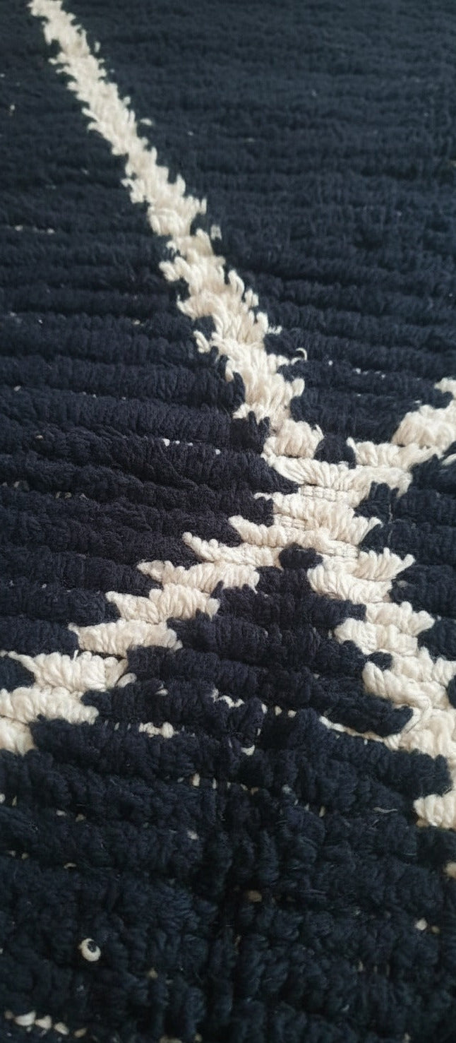 Charming Black Moroccan Rug , Simple & Clean Wool Area Rug – Handmade Black with White Lines Berber Pattern | 4.8 x 7.5 ft (1.45 x 2.3 m) | Modern Boho Living Room, Bedroom & Hallway Rug