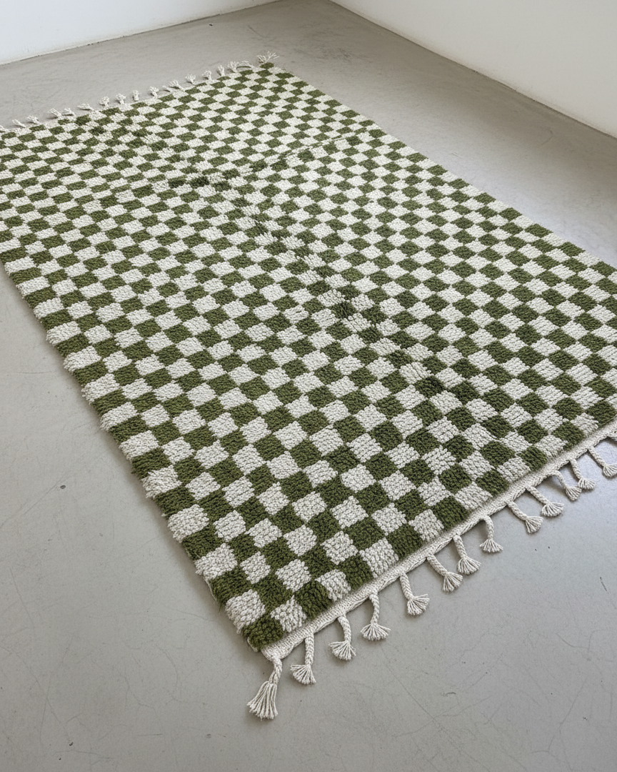 Moroccan Checkered Rug – Green & White Wool handmade Carpet | 8 x 5 ft (2.4 x 1.5 m) | Stylish Modern Handmade Living Room & Bedroom Area Rug