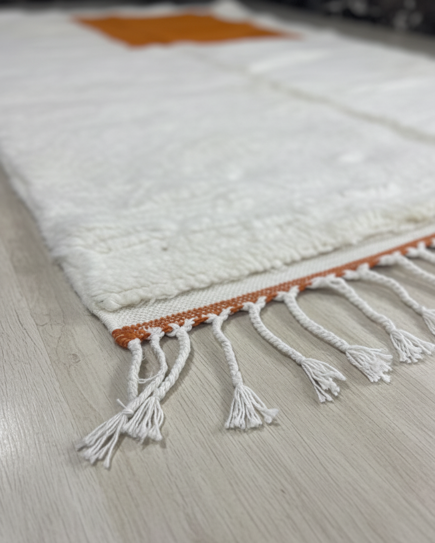 Handcrafted Moroccan Beni Ourain Rug – Minimalist Abstract Design | 4.9’ × 8.2’ (150 × 250 cm) | Modern Boho Statement
